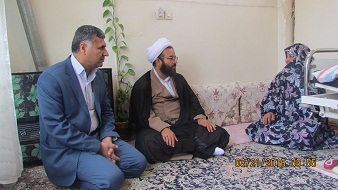مدیرحج و زیارت استان یزد با خانواده شهدای منی دیدار کرد 
