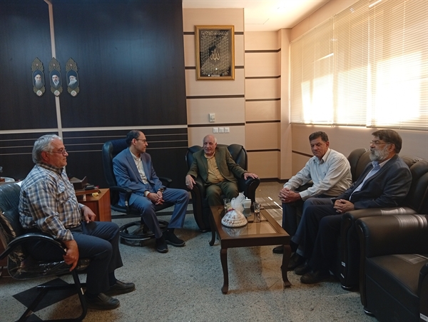 دیدار مدیران پیشکسوت حج و زیارت با مدیر حج و زیارت استان یزد