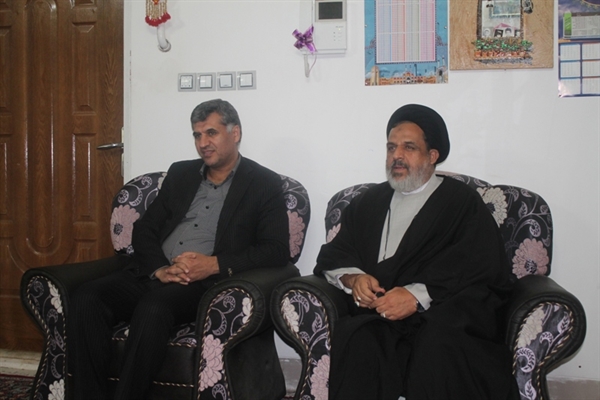 مدیر حج و زیارت استان با تعدادی از خانواده شهدا در یزد دیدار کرد